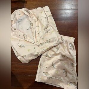 Pink pajama set from GU with cats and flowers